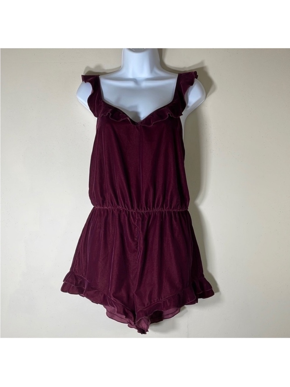 Victoria’s Secret Velvet Romper in Burgundy. Small. NWT. - Picture 3 of 13